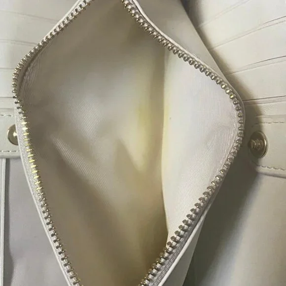 Coach Cream Wallet - Picture 6 of 6